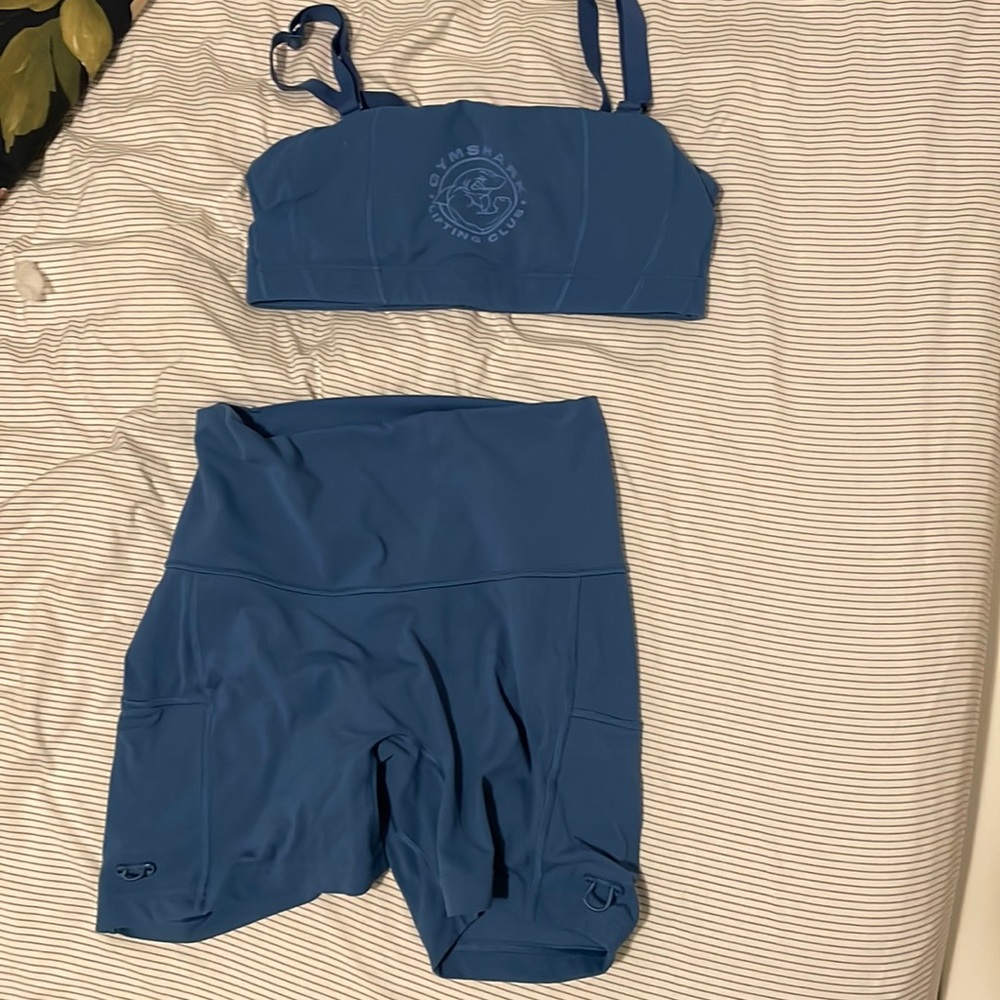 Gently used gymshark outfit size small